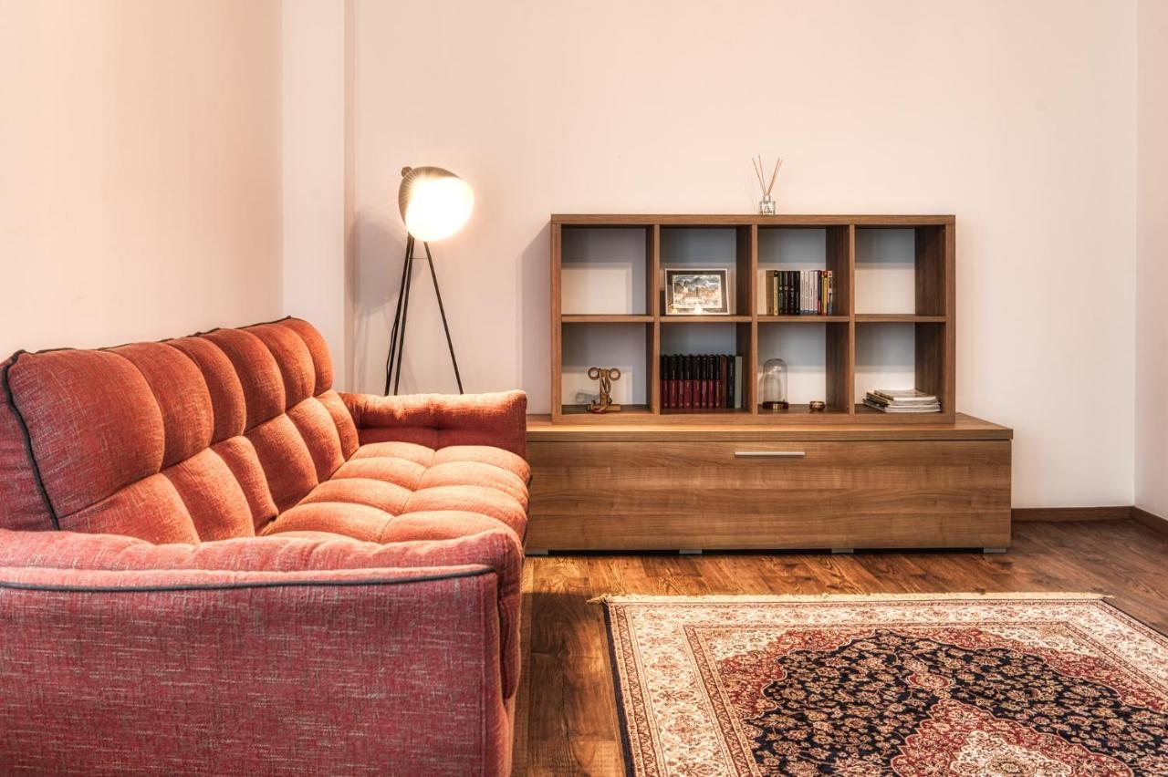 Nature Apartment - Minutes Away From The Old Town And Afi Mall Braşov Exterior foto