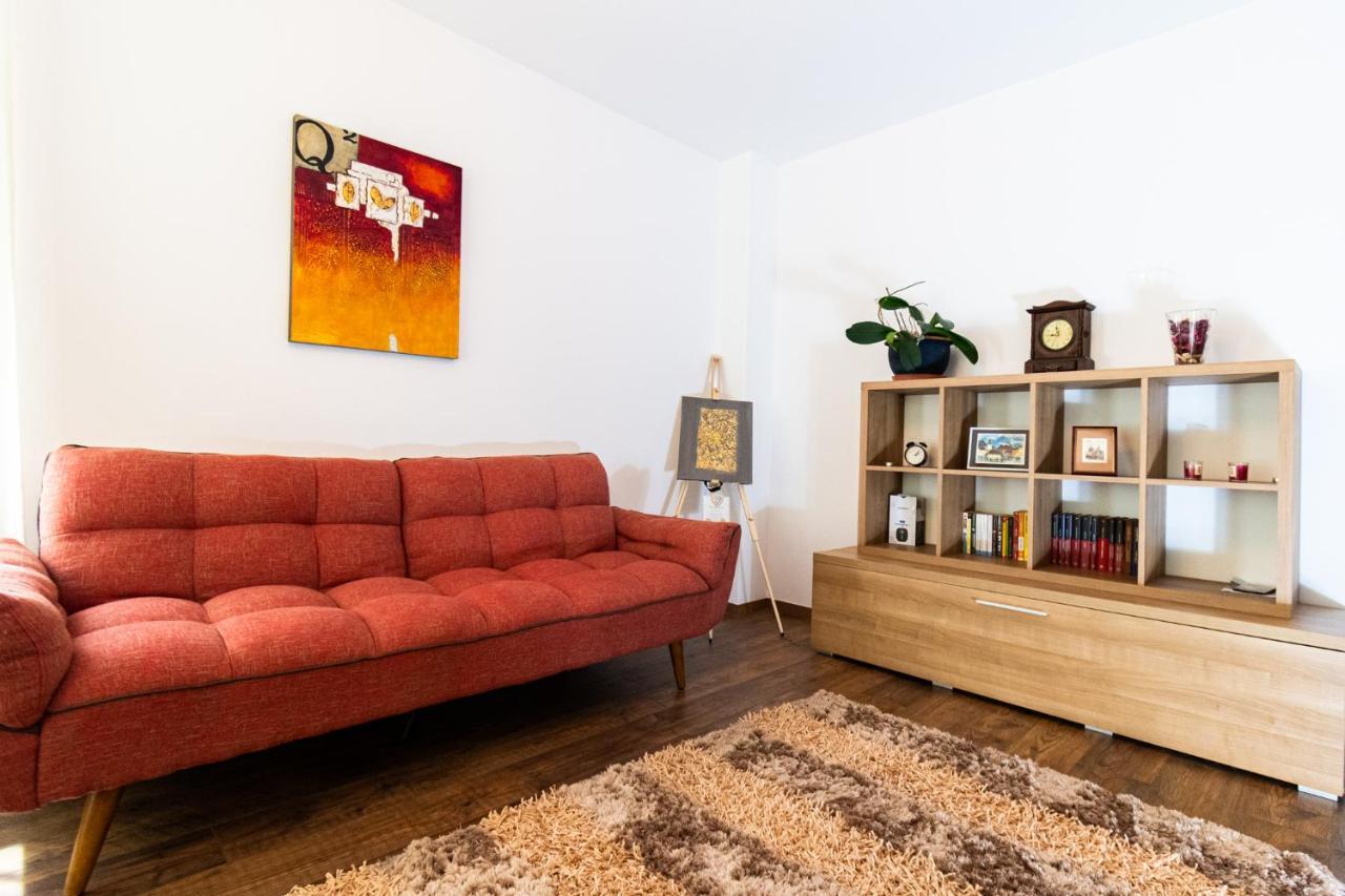 Nature Apartment - Minutes Away From The Old Town And Afi Mall Braşov Exterior foto