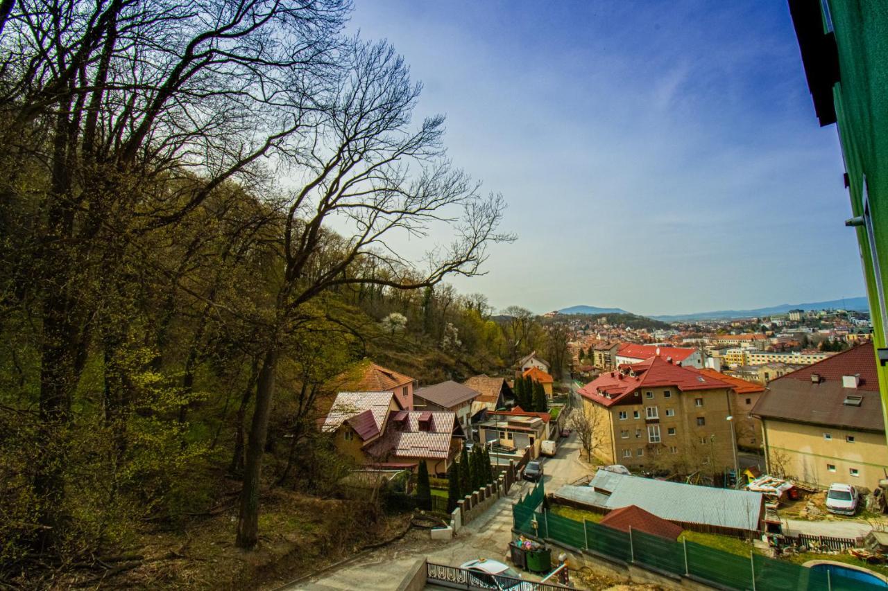 Nature Apartment - Minutes Away From The Old Town And Afi Mall Braşov Exterior foto